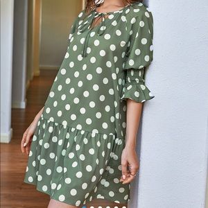 V-Neck Bubble Sleeve Tunic Dress